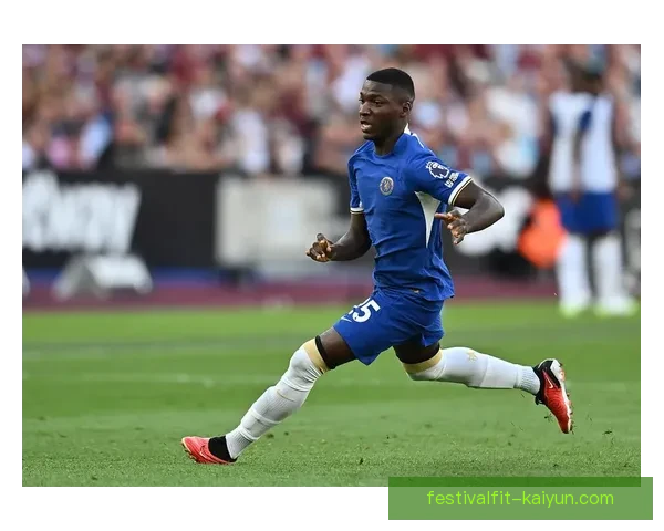 切尔西蓝军崛起：新赛季表现亮眼，展现复兴之路的强劲势头