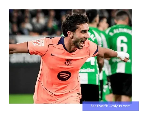 莱万多夫斯基与费兰托雷斯竞争状态明显提升，表现备受关注